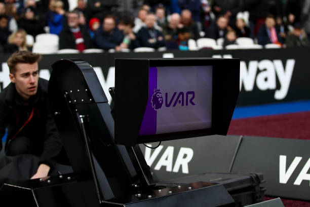 也为中国足 也为中国足